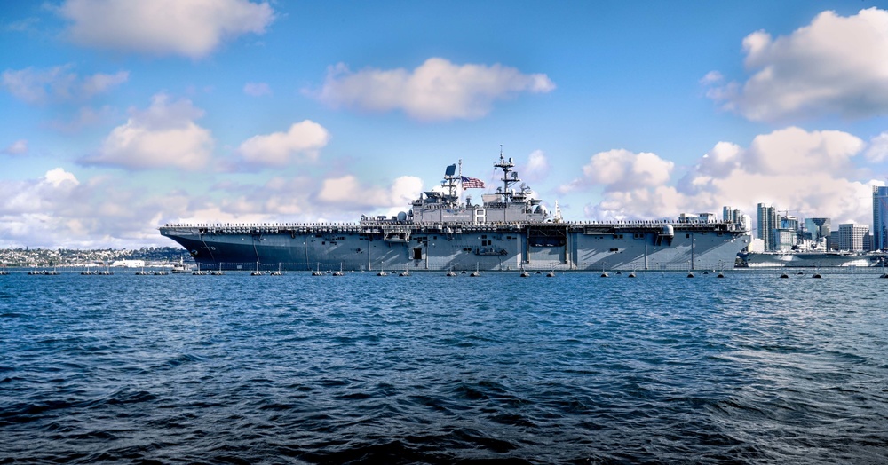 Sailors Serve Aboard USS Carl Vinson (CVN 70)