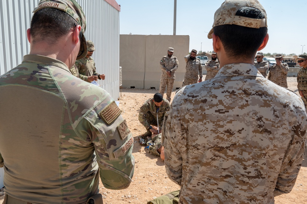 PSAB Soldiers - RSLF Conduct Integrated TCCC Training