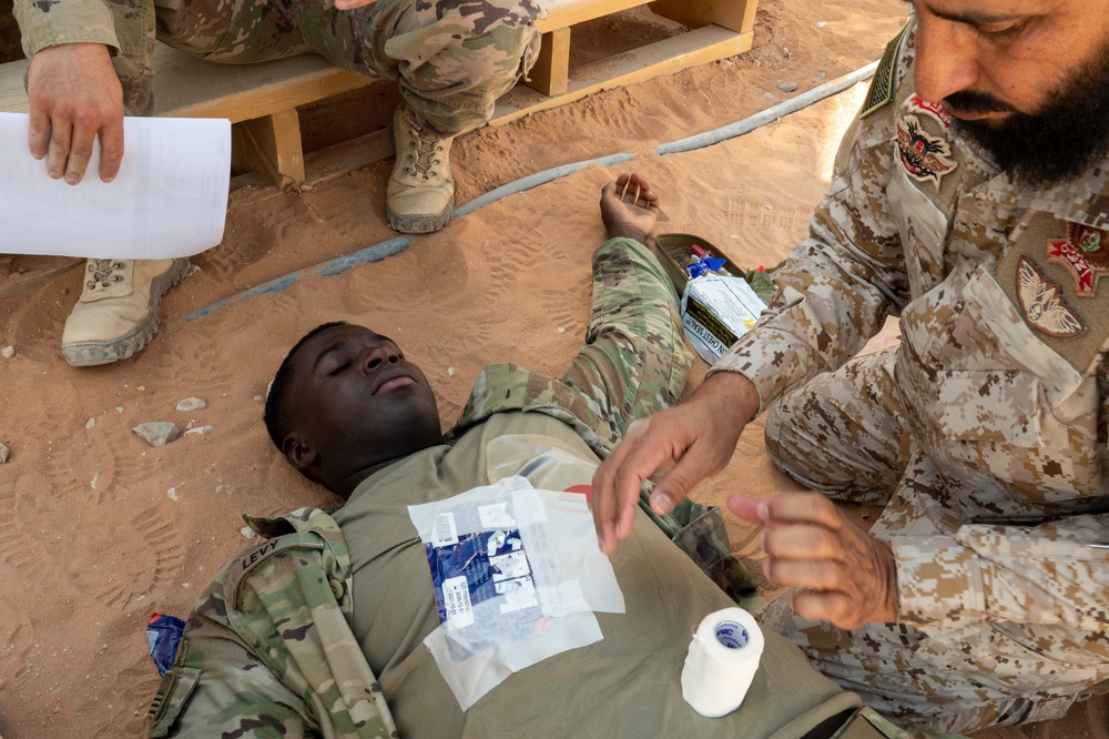 PSAB Soldiers - RSLF Conduct Integrated TCCC Training