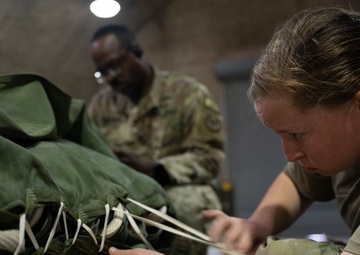 Army riggers prepare for joint capabilities exercise