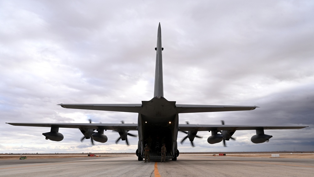 HC-130J, AC-130 perform FARP exercise in CENTCOM AOR