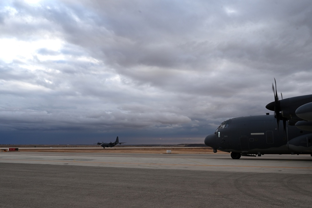 HC-130J, AC-130 perform FARP exercise in CENTCOM AOR