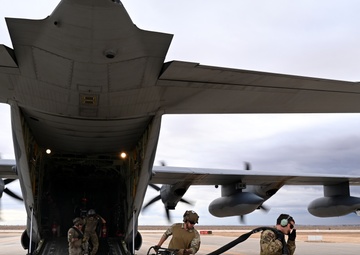 HC-130J, AC-130 perform FARP exercise in CENTCOM AOR