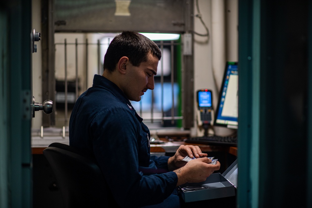 U.S. Navy Sailor Fixes Navy Cash Cards