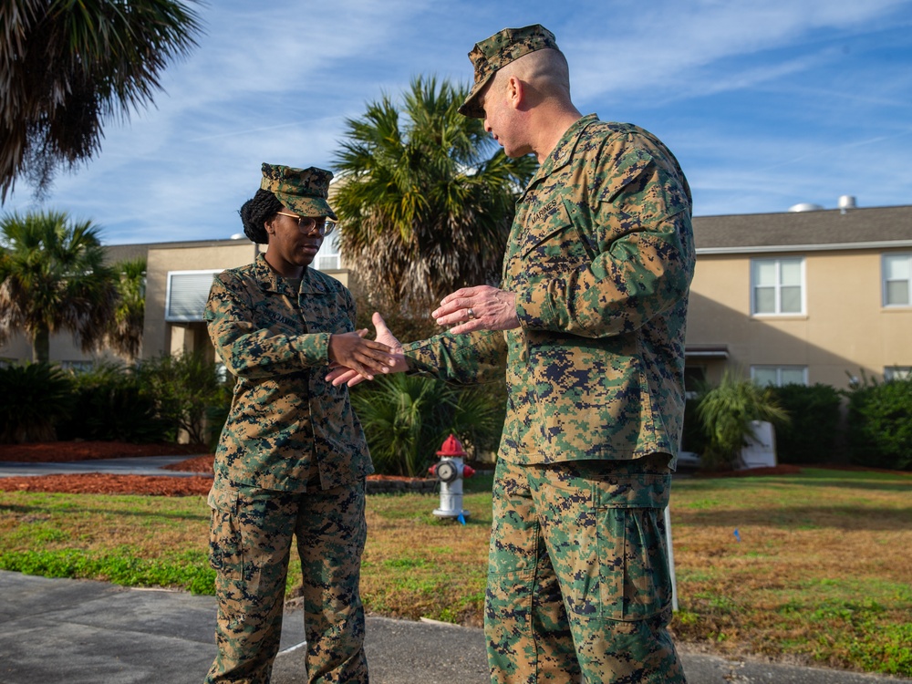 6th Marine Corps District career planner recognized as Pacesetter of the Month
