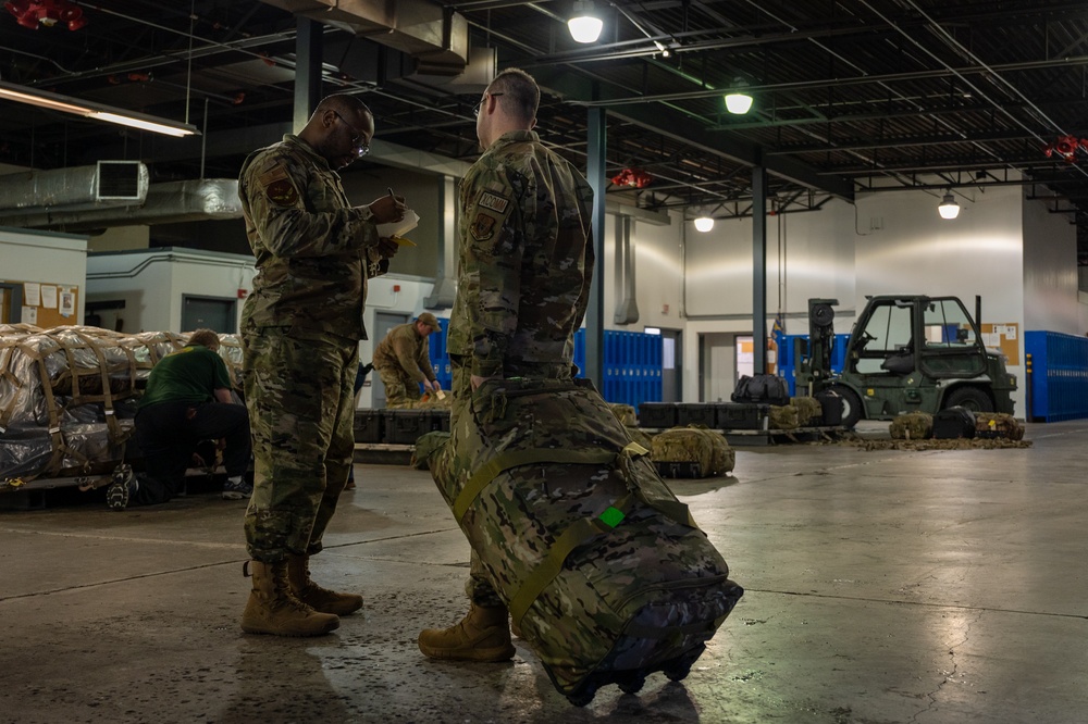 914 ARW Aerial Port Squadron Cargo Load Operations