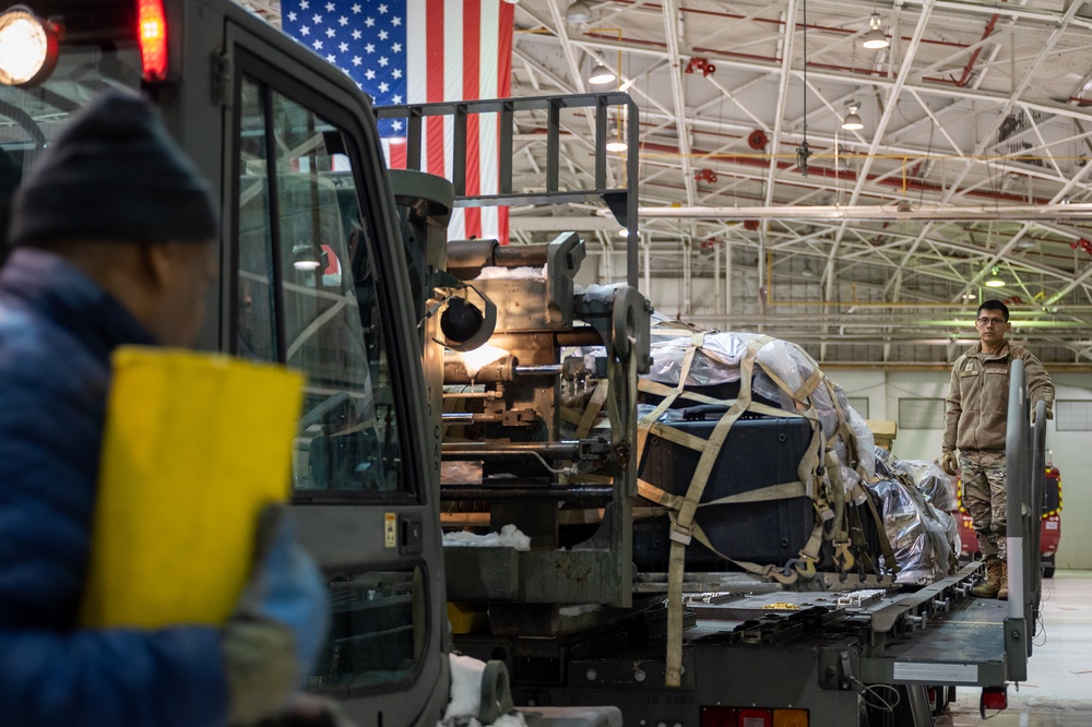 914 ARW Aerial Port Squadron Cargo Load Operations