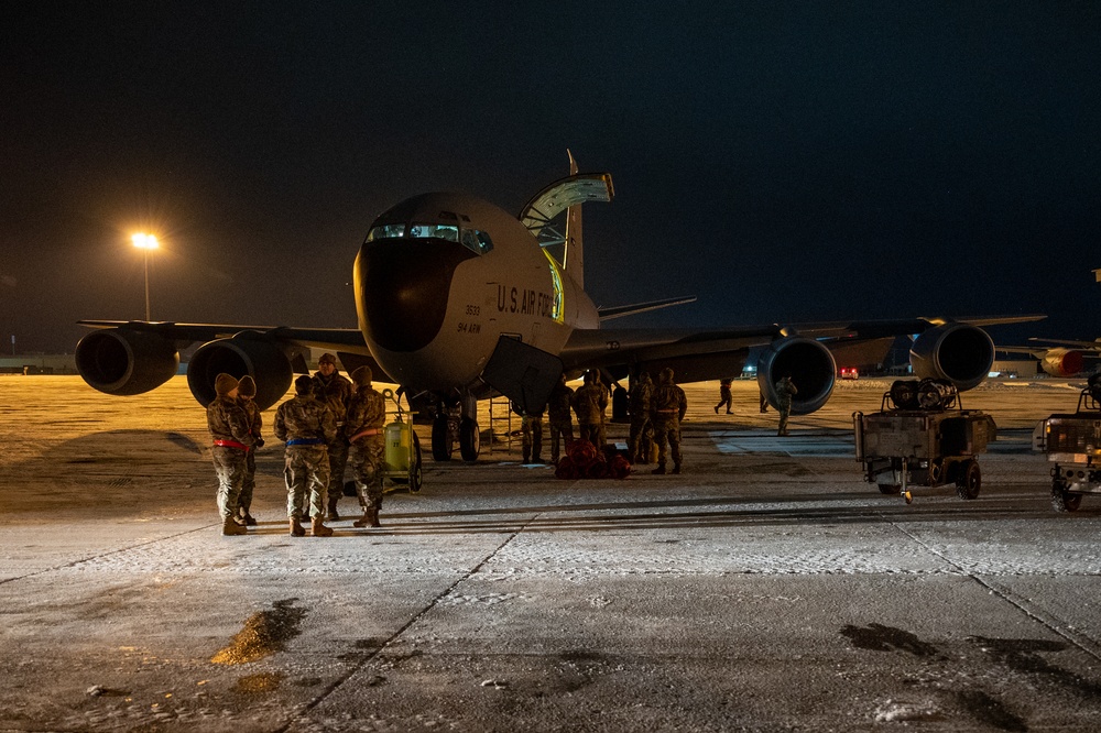 914 ARW KC-135 Stratotanker preflight inspection