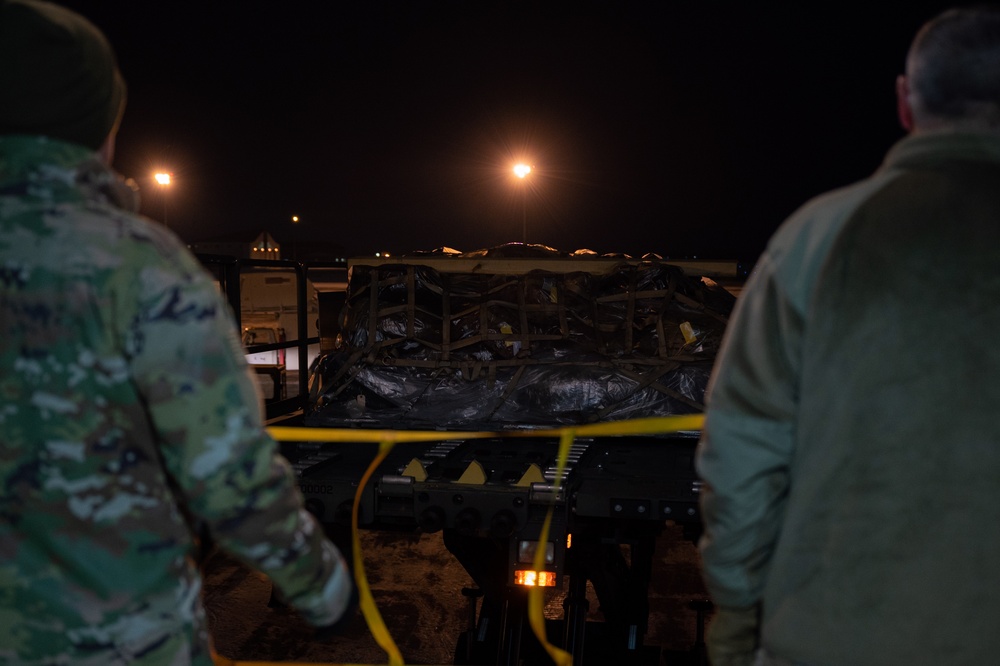 914 ARW KC-135 Stratotanker Cargo Load