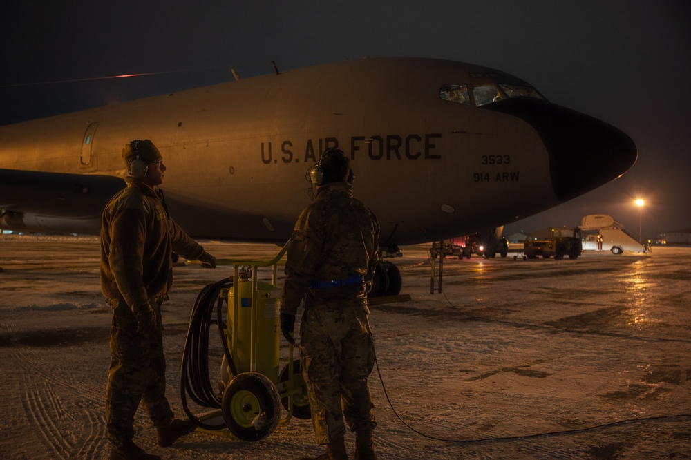 914 ARW KC-135 Stratotanker preflight inspection