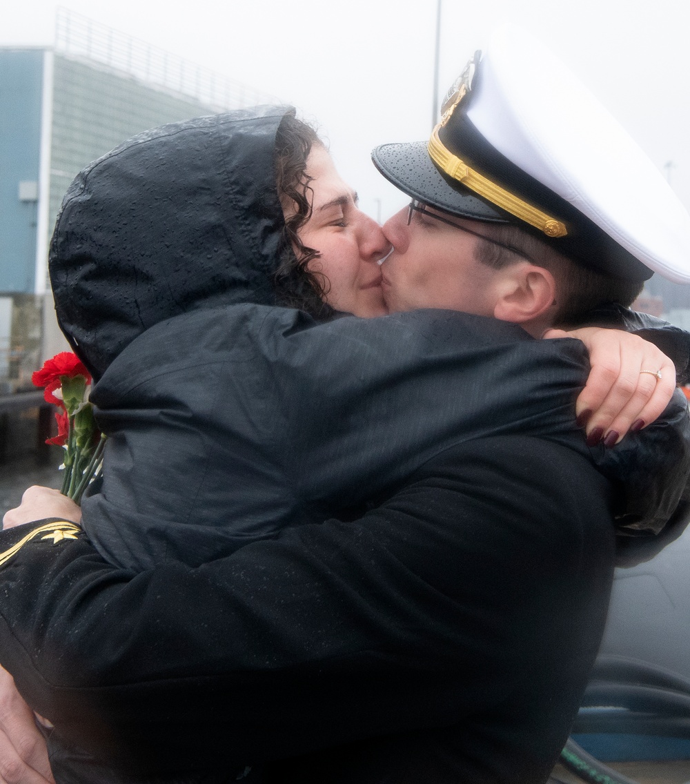 USS Newport News (SSN 750) Homecoming