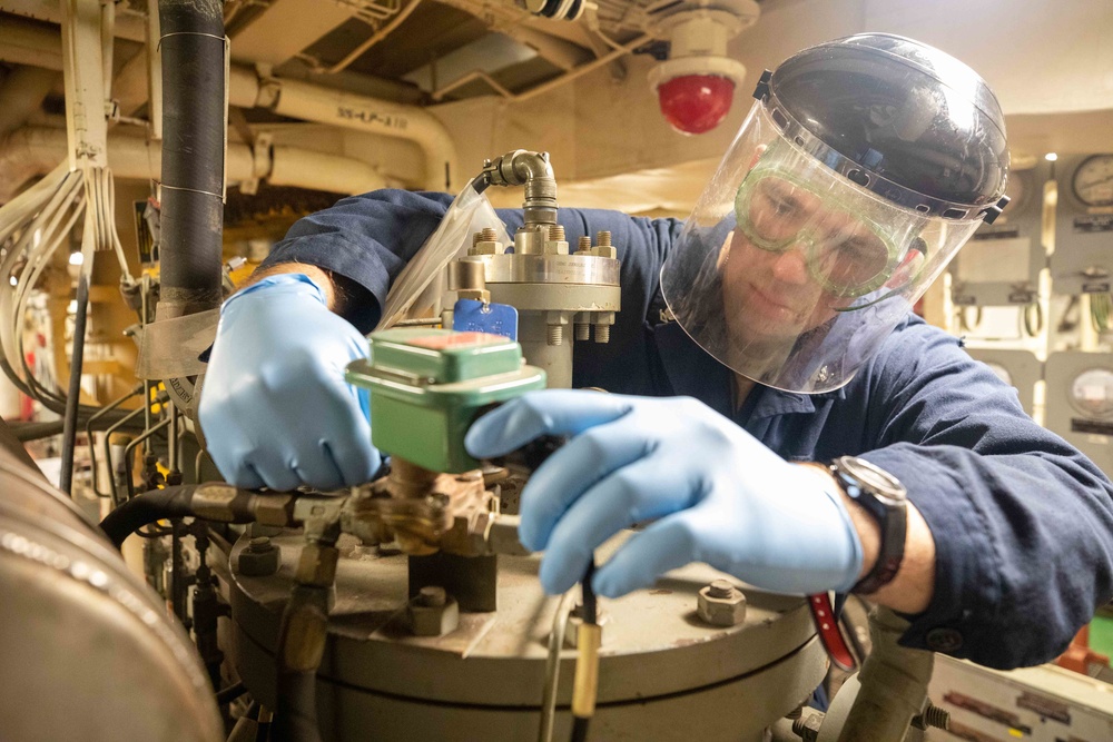 USS Chung-Hoon LPAC Maintenance