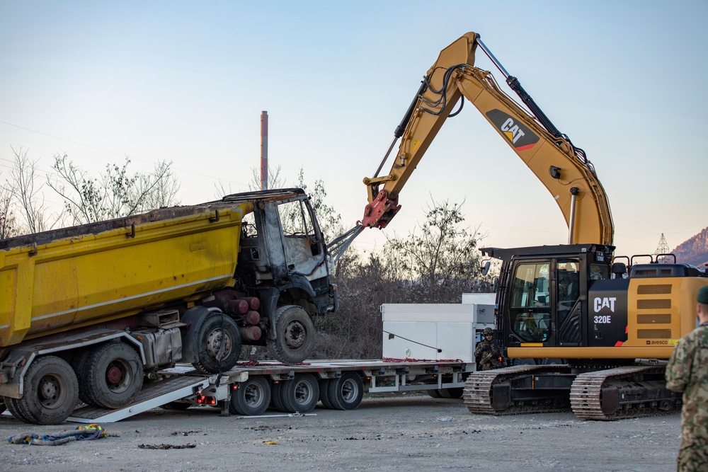 KFOR conducts roadblock removal in Mitrovica