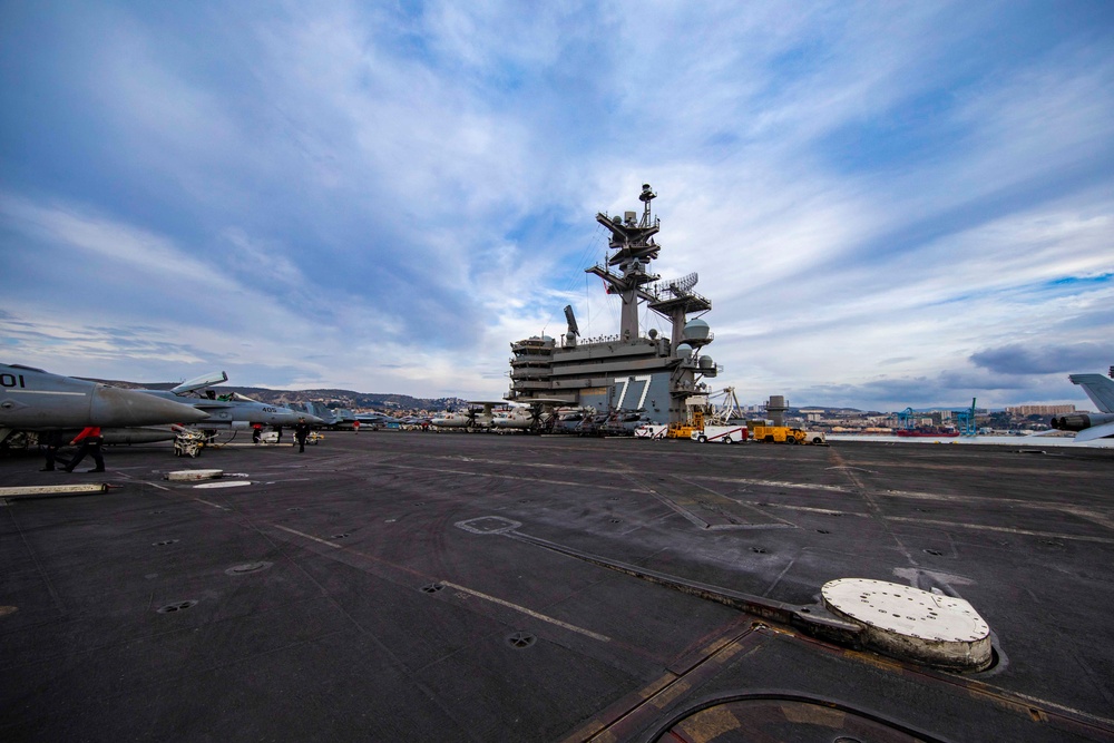 Daily Operations Aboard USS George H.W. Bush (CVN 77)