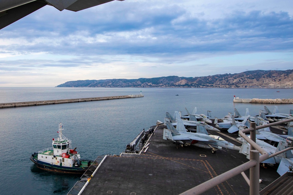 Daily Operations Aboard USS George H.W. Bush (CVN 77)