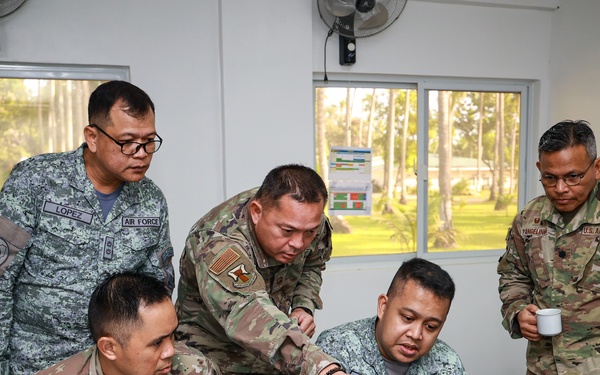 The Guam National Guard Visits the Philippines for State Partnership Program