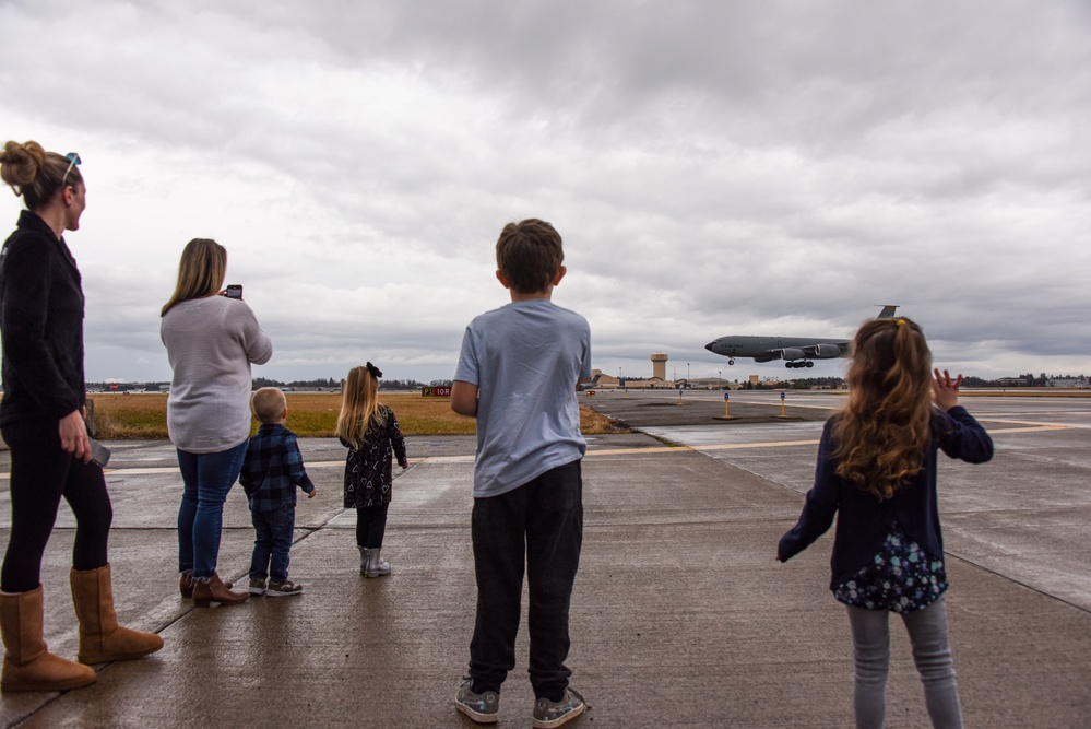 Pennsylvania Air National Guardsmen Reunite with Family After Deployment