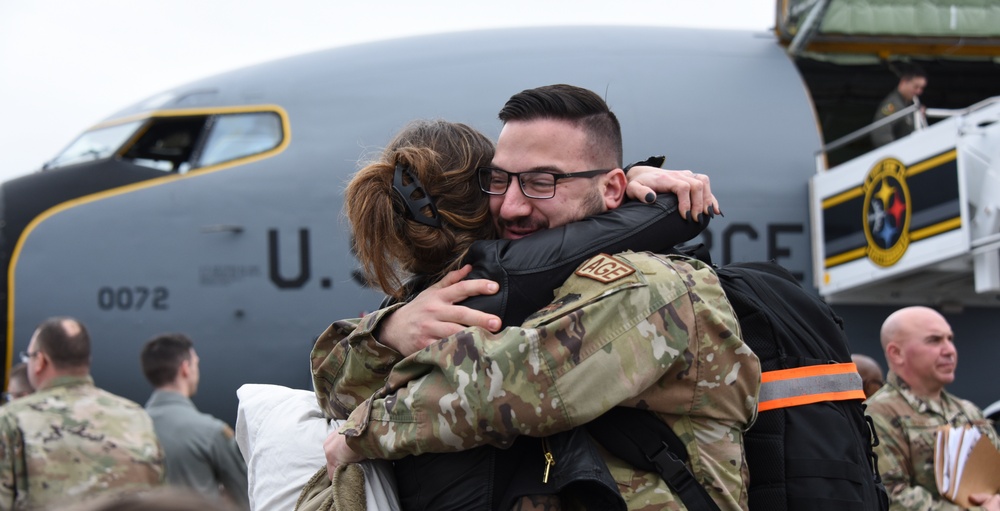 Pennsylvania Air National Guardsmen Reunite with Family After Deployment