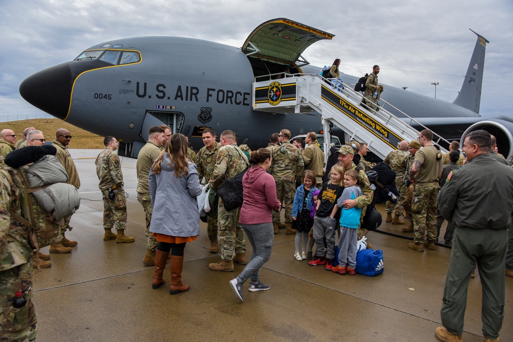 Pennsylvania Air National Guardsmen Reunite with Family After Deployment