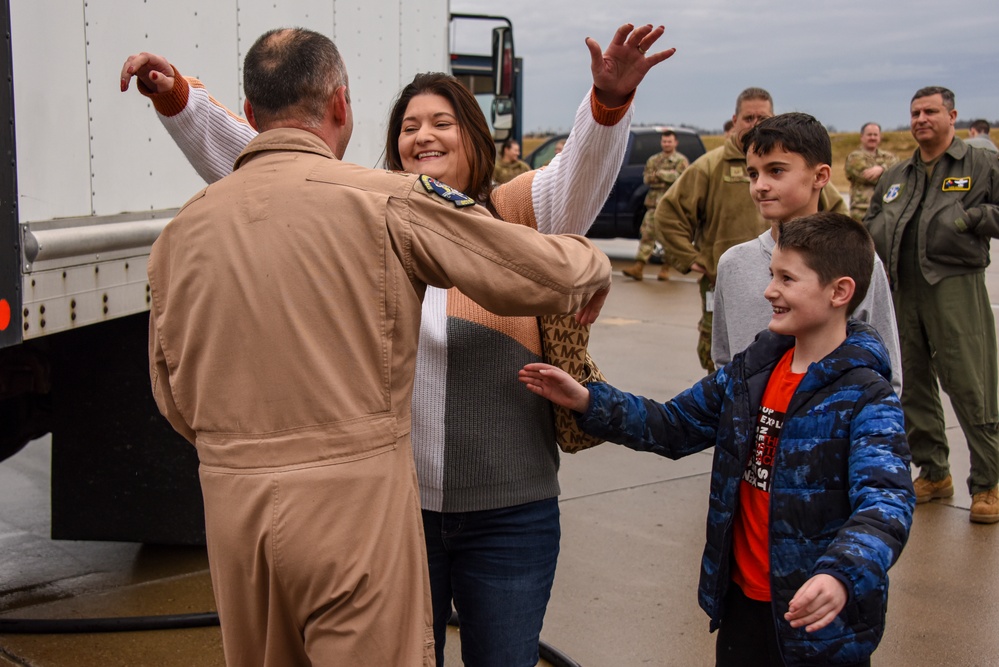 Pennsylvania Air National Guardsmen Reunite with Family After Deployment