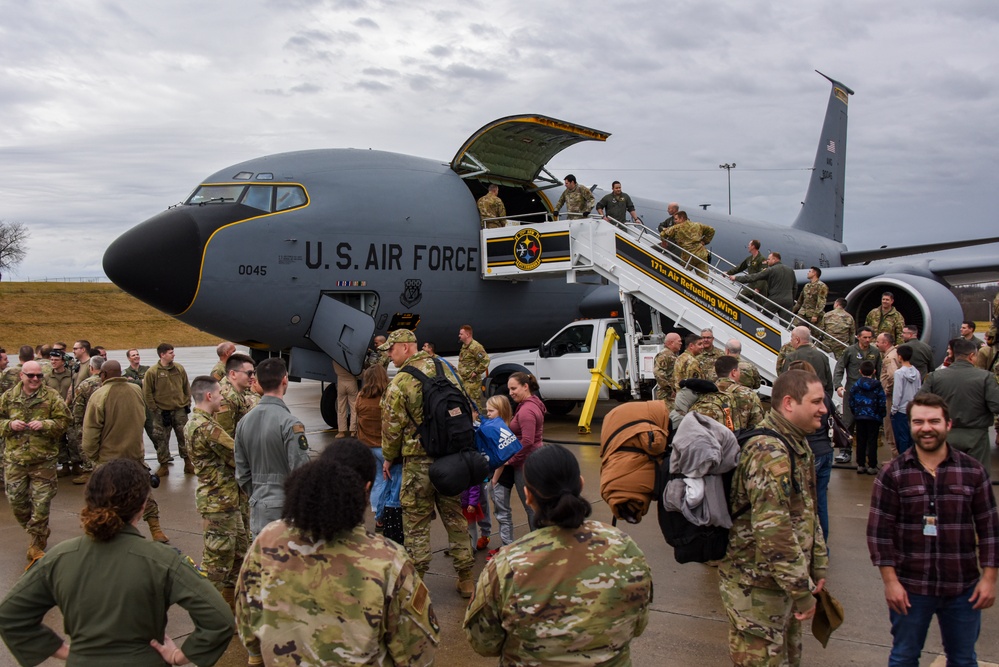 Pennsylvania Air National Guardsmen Reunite with Family After Deployment