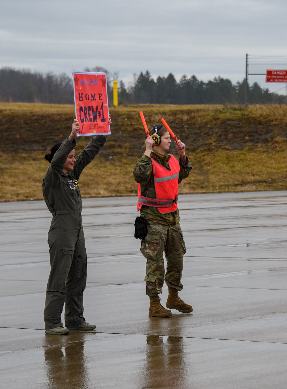 Pennsylvania Air National Guardsmen Reunite with Family After Deployment