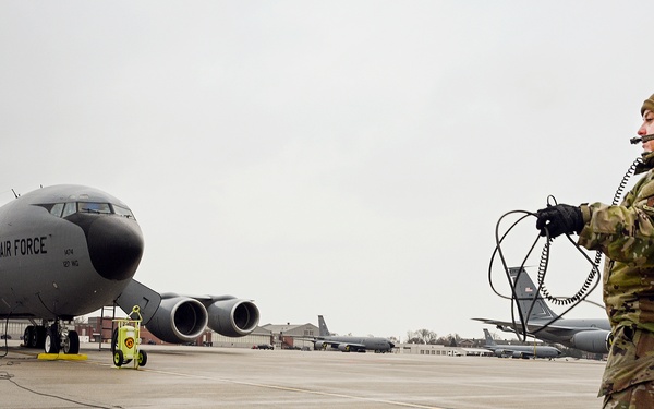 191st AMXS Launches a KC-135 at Selfridge