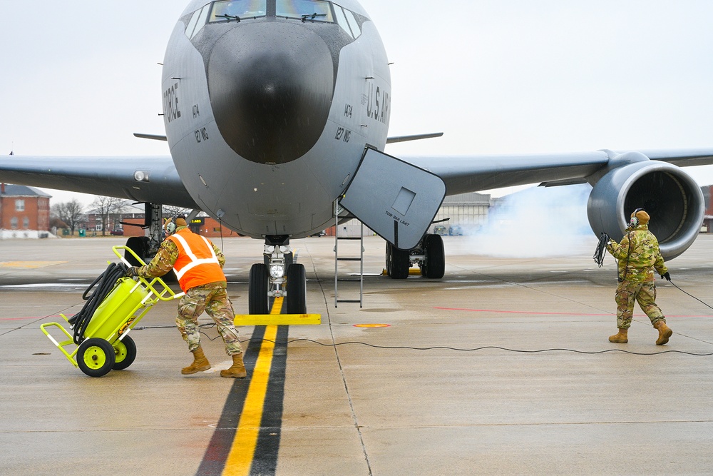 191st AMXS Launches a KC-135 at Selfridge