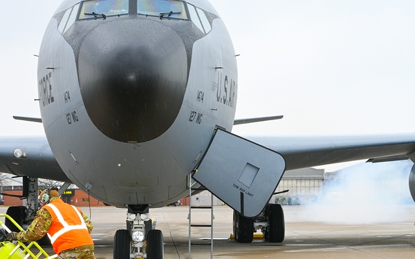 191st AMXS Launches a KC-135 at Selfridge