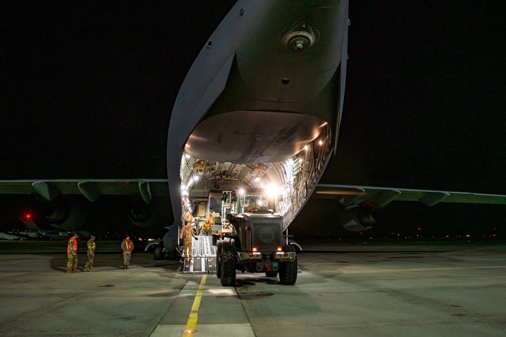 C-17 Globemaster III delivers equipment in Poland