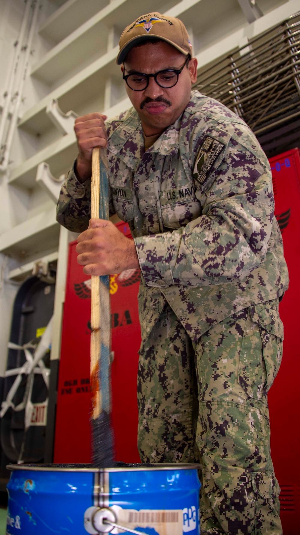 USS Carl Vinson (CVN 70) Deck Work