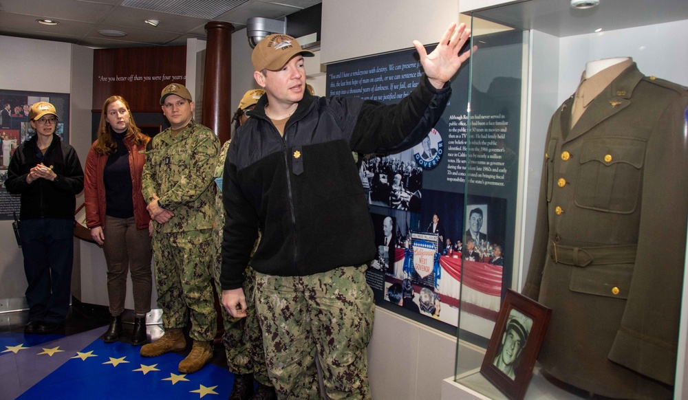 USS Ronald Reagan (CVN 76) hosts a tour for Region Legal Service Office, Western Pacific