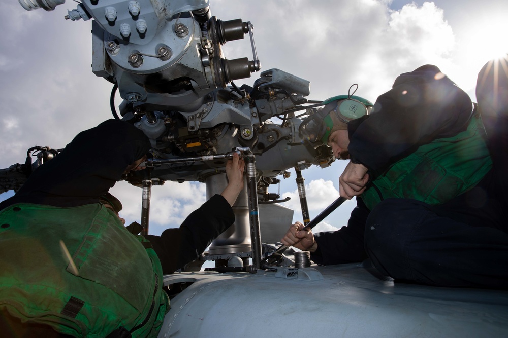 USS Nitze (DDG 94) Daily Operations
