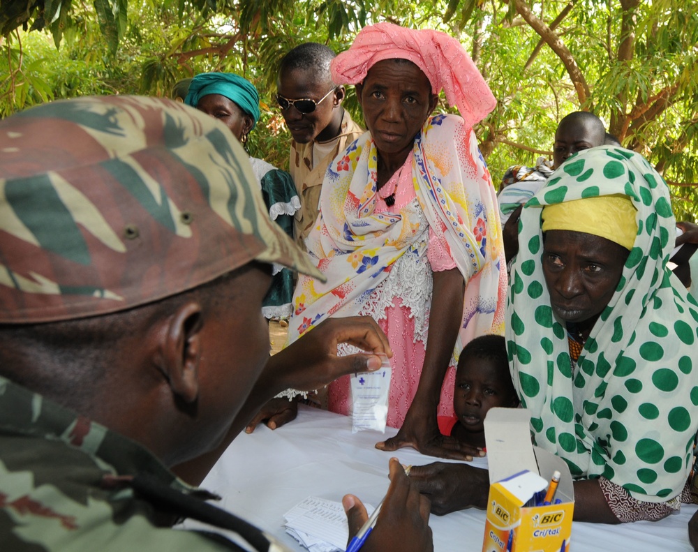 Flintlock 2010: Hundreds of Malians receive medical care