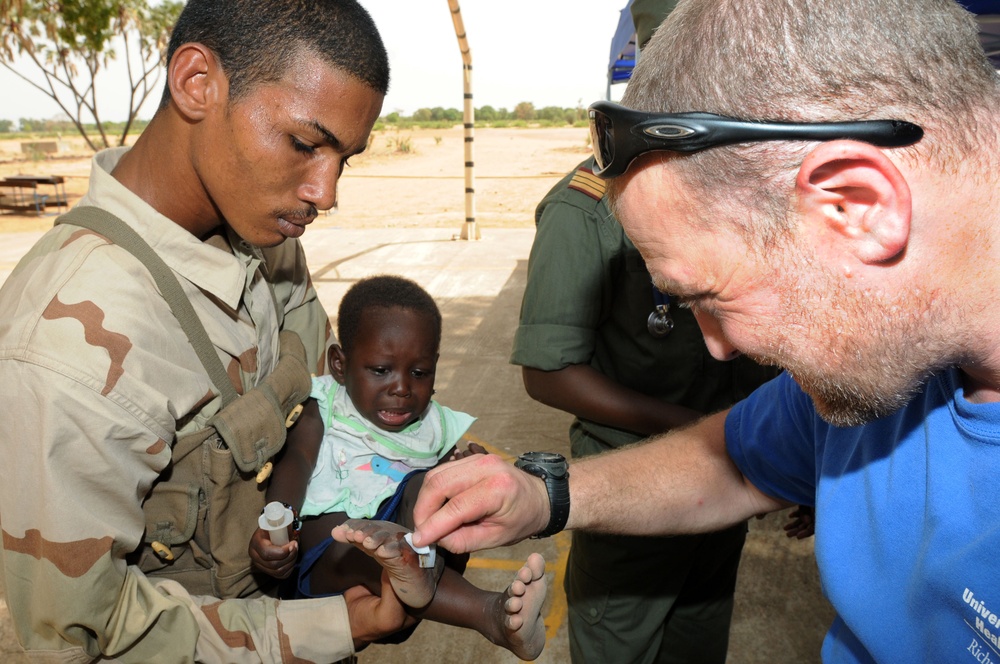 Flintlock 2010: Hundreds of Malians receive medical care