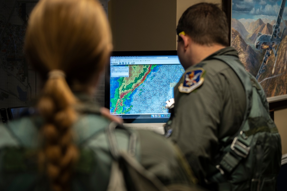 Pilots conduct CBRN flight training