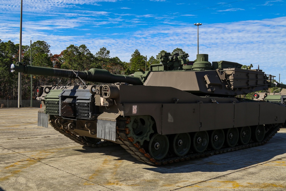 DVIDS Images Raider Brigade Receives M1A2 SEPv3 Abrams Tanks Image 