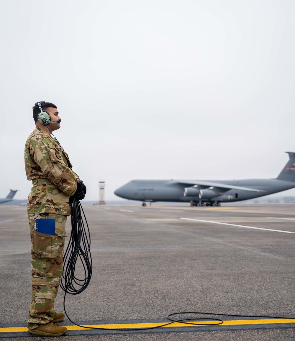 436th OG Aircrew return aircraft to Dover AFB fleet