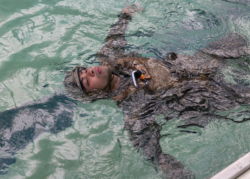 26th MEU conducts pool screener during VBSS course