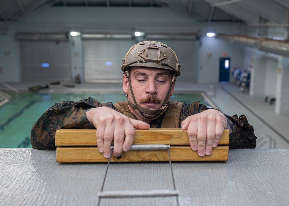 26th MEU conducts pool screener during VBSS course