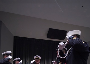 USS Alabama crew host a change of command ceremony.