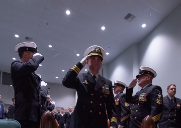 USS Alabama crew host a change of command ceremony.