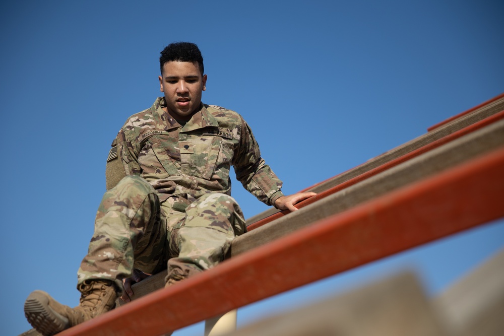 Soldiers complete air assault obstacle course