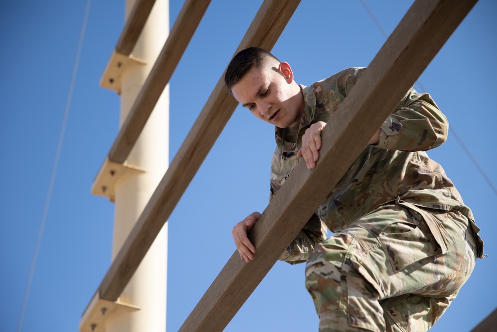 1st TSC Soldiers complete air assault obstacle course