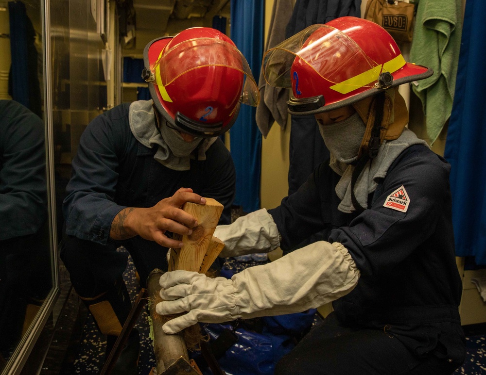 USS Nitze (DDG 94) Daily Operations