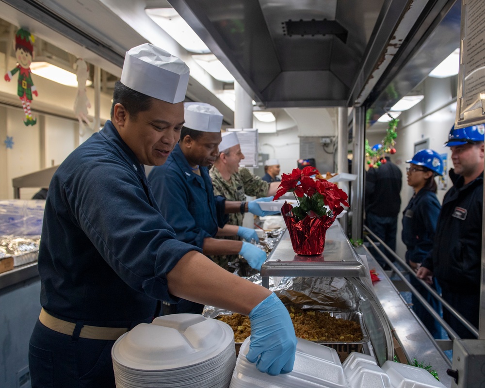 USS Essex Celebrates Christmas