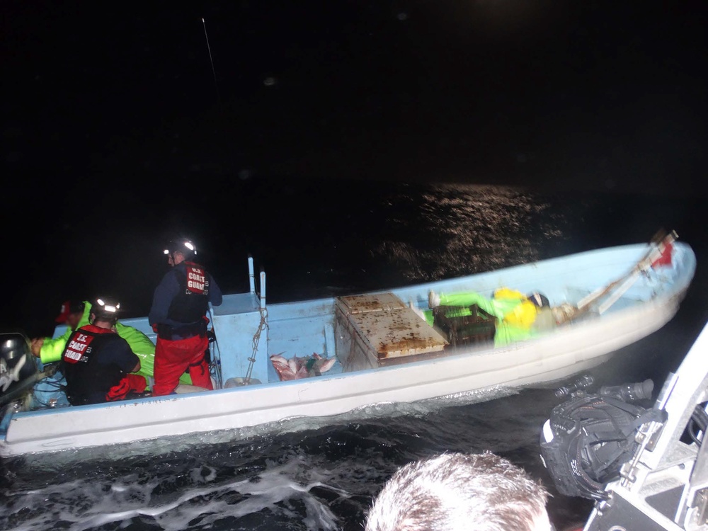 DVIDS - Images - Coast Guard interdicts lancha crew, seizes 350 pounds of  illegal fish off Texas coast [Image 1 of 3]