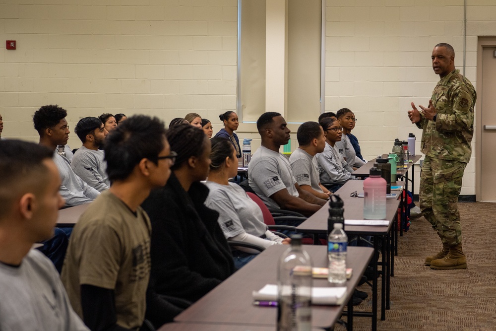 Air Force Reserve Command leadership visits the Freedom Wing