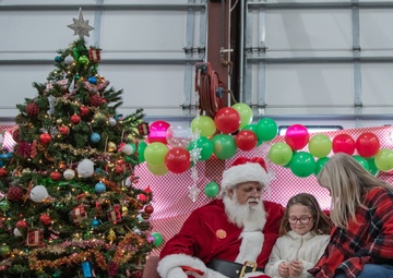 138th Fighter Wing Hosts a Children's Christmas Party