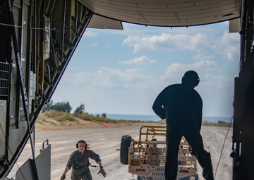 1st SOS conducts the Flight of the Flock